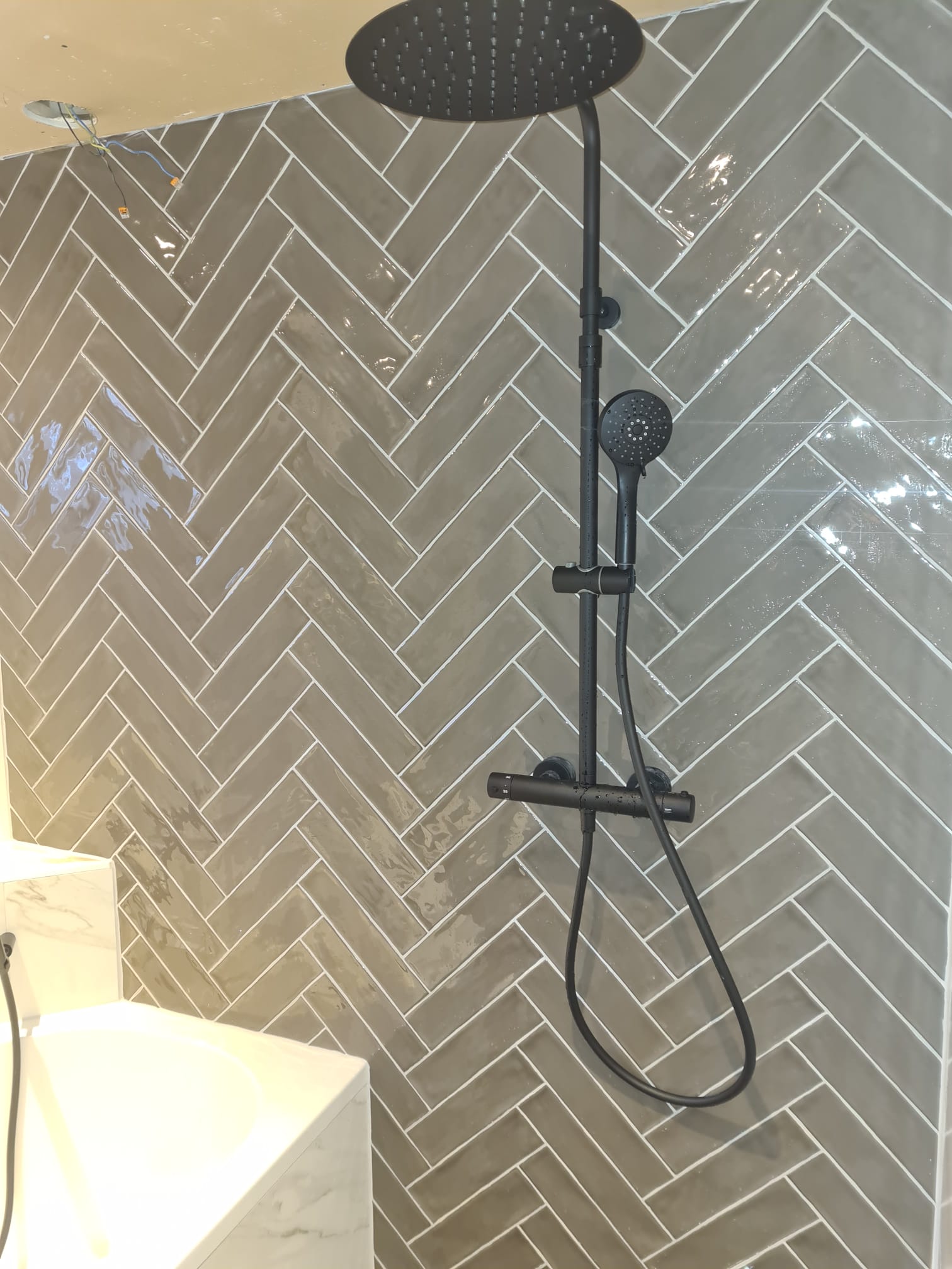 Douche met visgraat